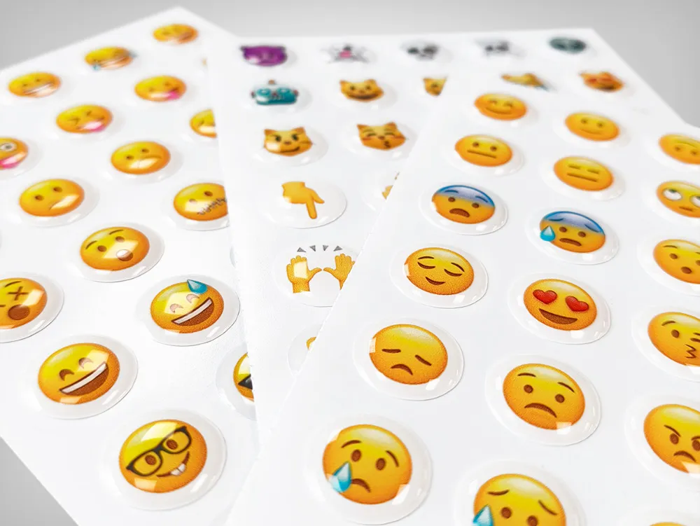 Объемные наклейки смайлики
